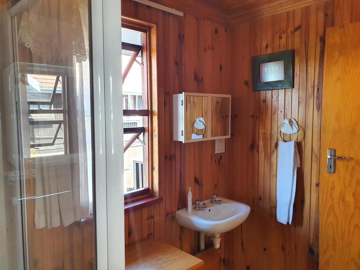 Lakeside Accommodation Knysna Extérieur photo