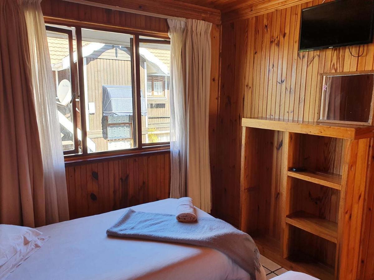 Lakeside Accommodation Knysna Extérieur photo
